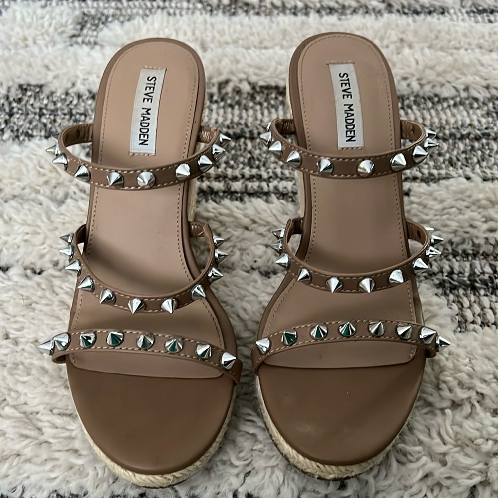 Steve Madden Studded Wedges